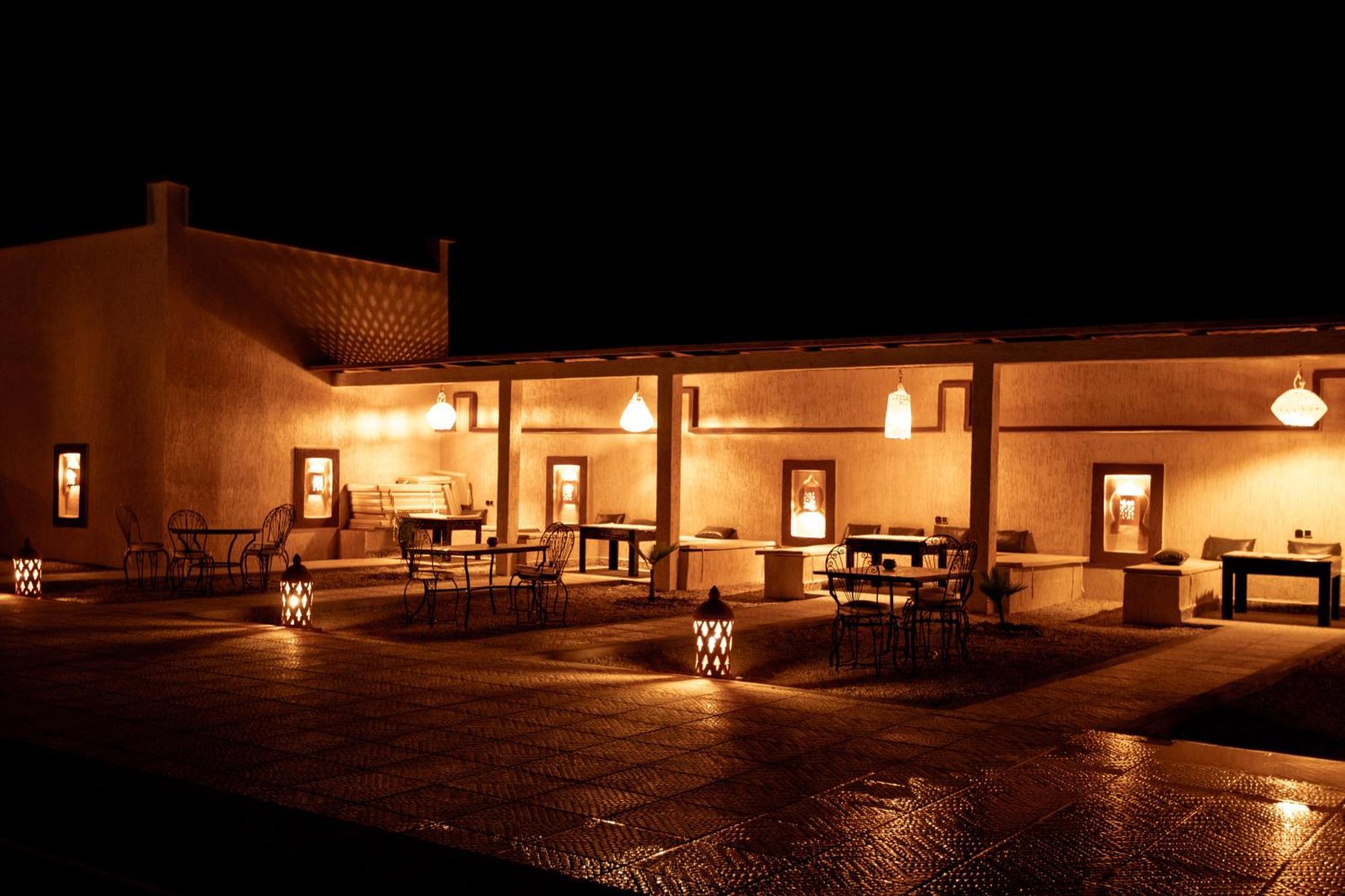 Traditional Riad Merzouga Dunes エクステリア 写真